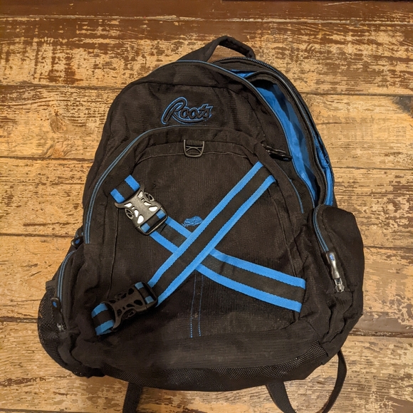 ROOTS Backpack - Picture 1 of 5